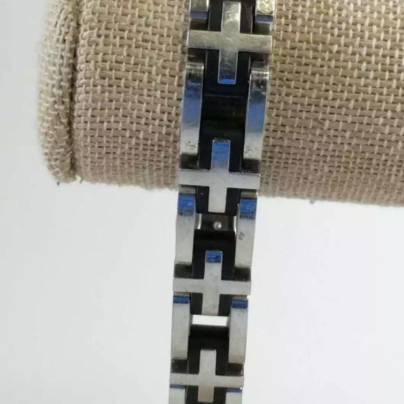 Signed Diamond 💎 Stainless Steel 9 “ EUC - Picture 3 of 5